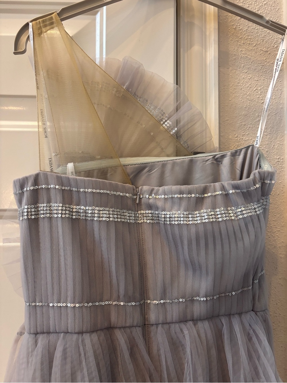 Designer Gown - Picture 6 of 8
